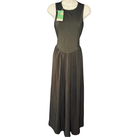 HALARA Dresses & Skirts - Halara Breezeful Backless Cutout Flowy Maxi